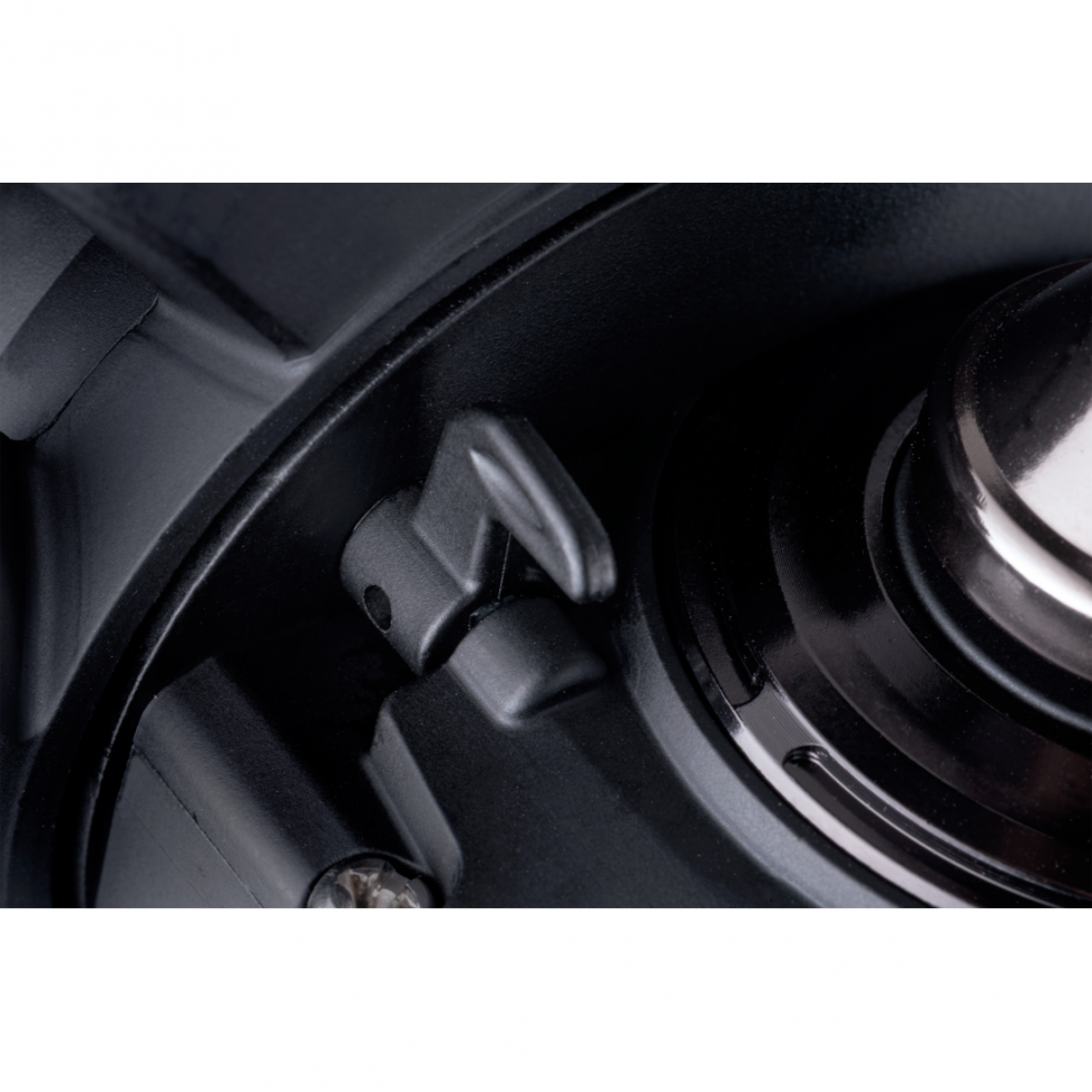 Макара с Преден Аванс Mivardi Titanus LX 10000 макара с преден аванс