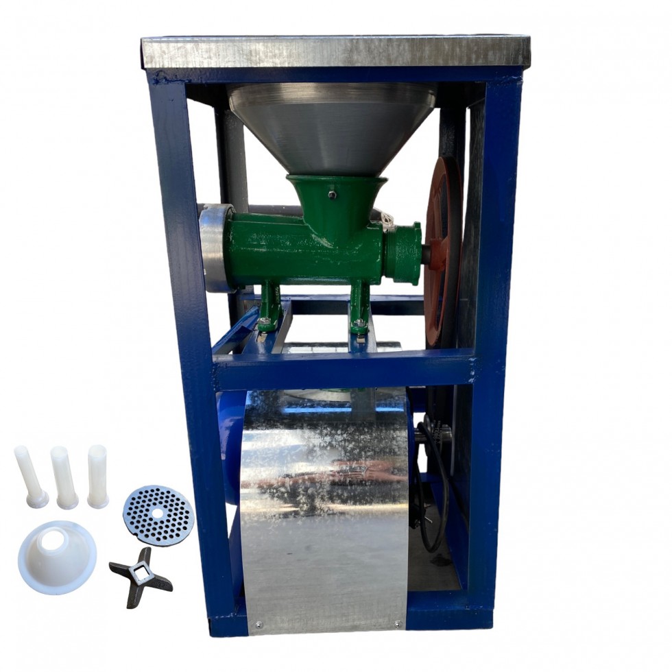 Електромотор с Месомелачка Чугунена Румънска №32 1.5кв 1500об. и метална фуния + плот Електромотор с Месомелачка Чугунена Румънска №32 1.5кв 1500об. и метална фуния + плот