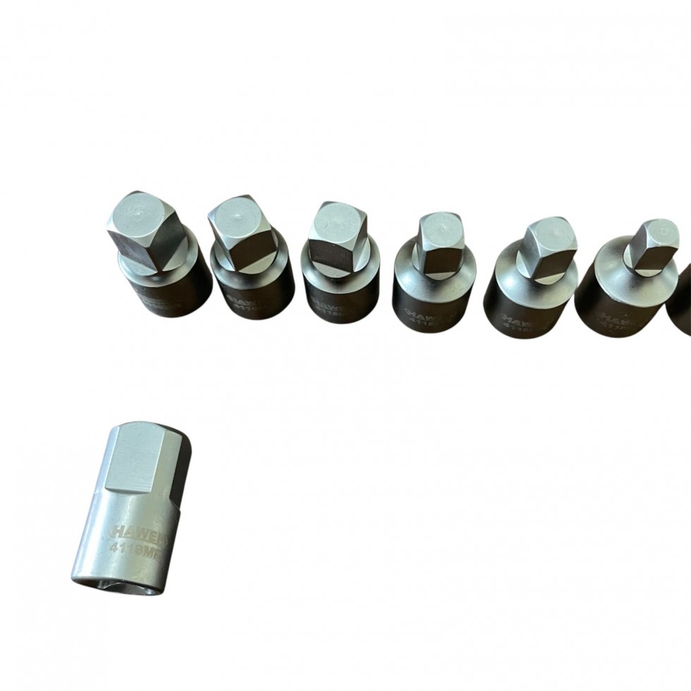 КЛЮЧ ЗА КАРТЕР 8 броя 1/2“ 8-19ММ Релса Ключове Професионален Комплект HAWEK HW-4118MR